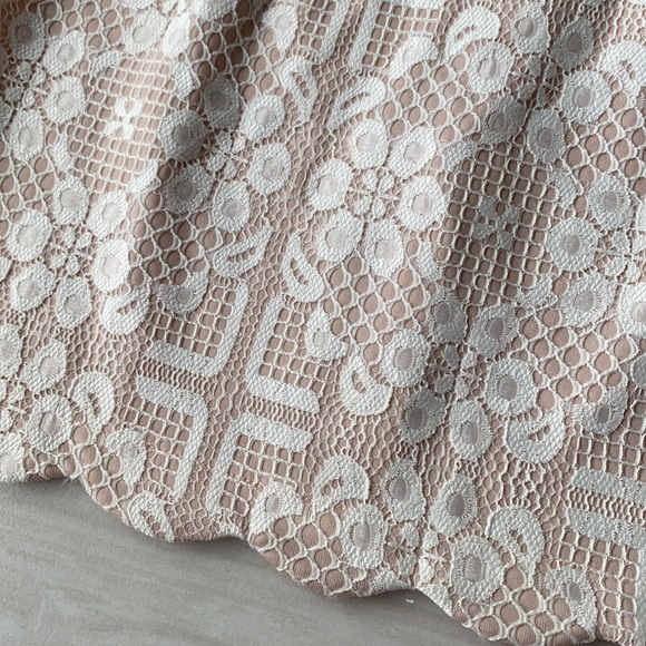 Forever21 Scalloped White Lace Dress size small - Picture 5 of 8